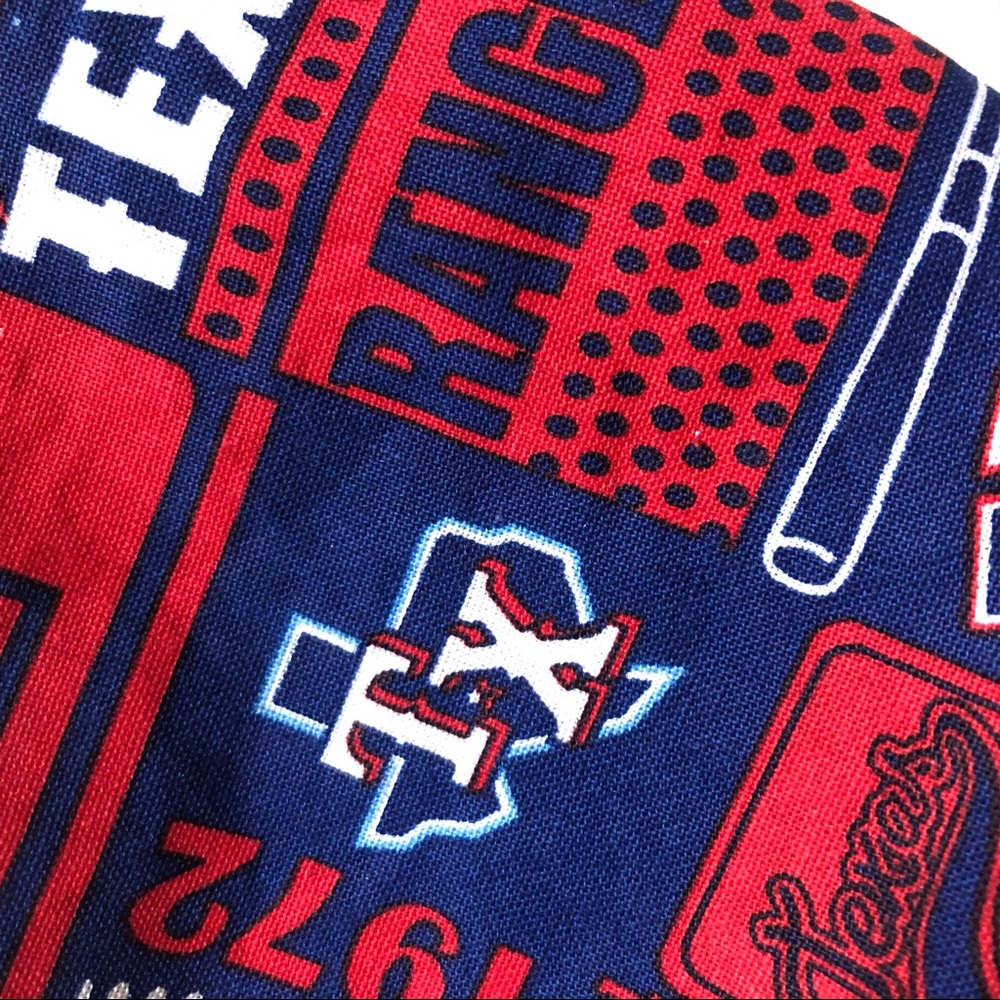 2/$15 Reversible Face Mask Texas Rangers Baseball - Picture 5 of 6